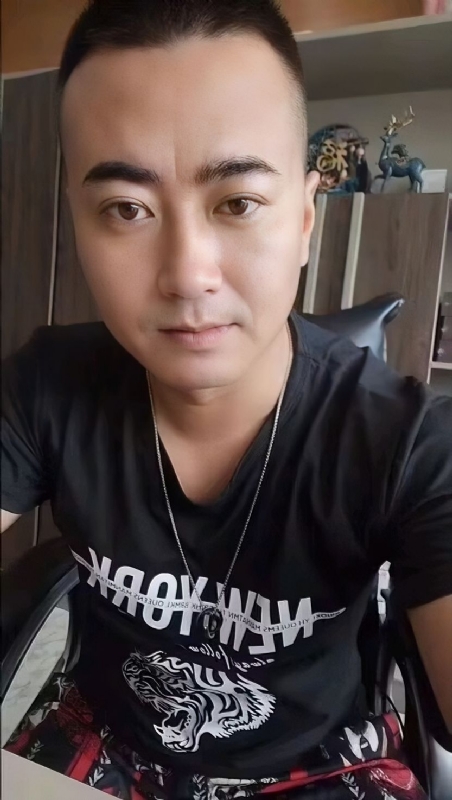 Luck耀的第一张照片--浙江交友中心